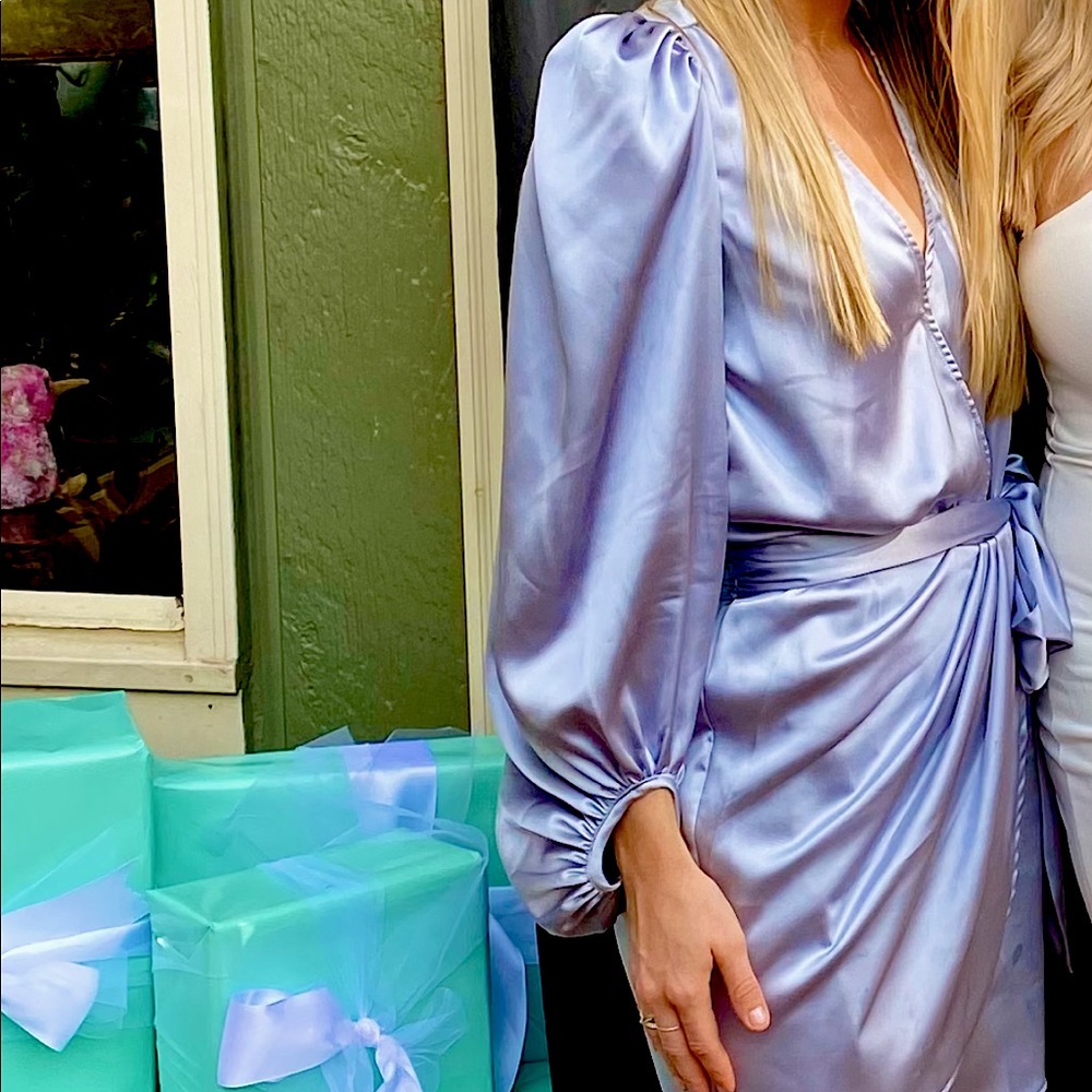 VICI - Light blue satin tie dress